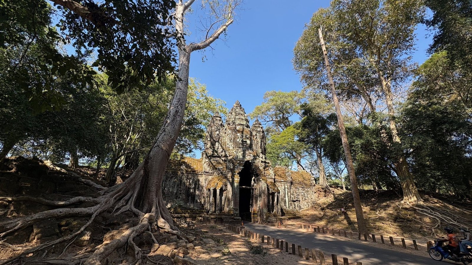 Angkor Grand Circuit by Electric Bike